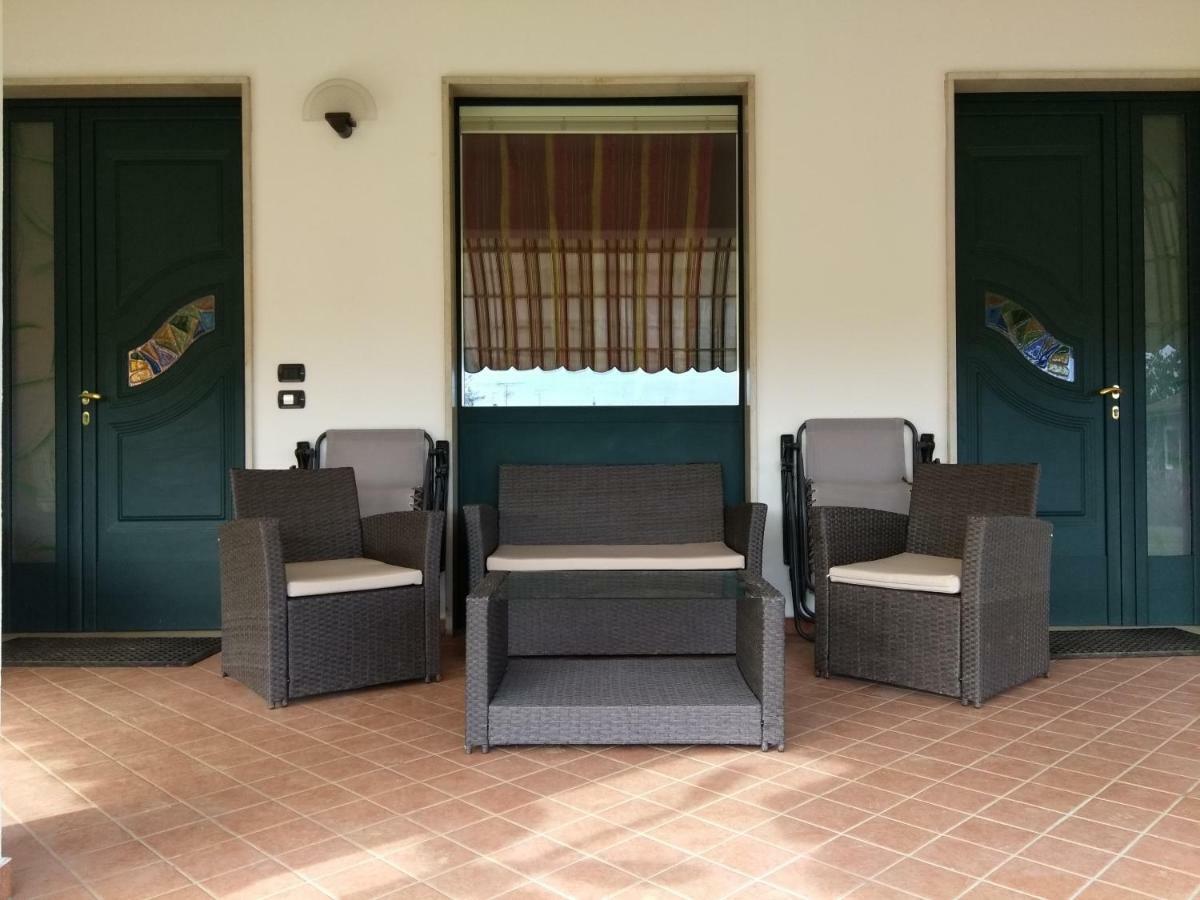 Casa Silvia Apartment Padenghe sul Garda Bagian luar foto